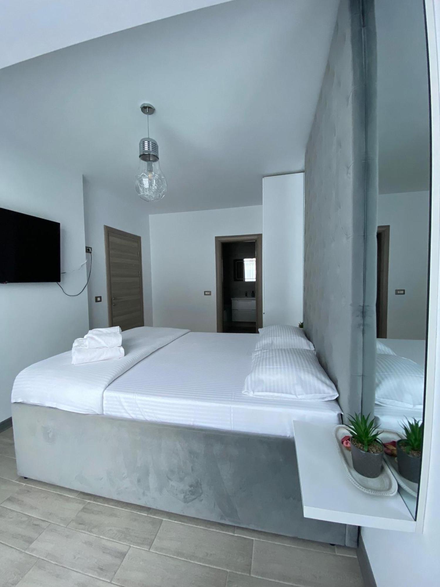 Iako Premium Apartament Năvodari Buitenkant foto